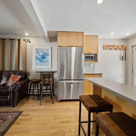 Relaxing 2 Bedroom Steps From Vail Resort Exterior photo