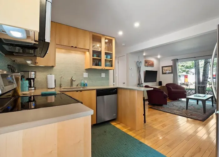 Relaxing 2 Bedroom Steps From Vail Resort