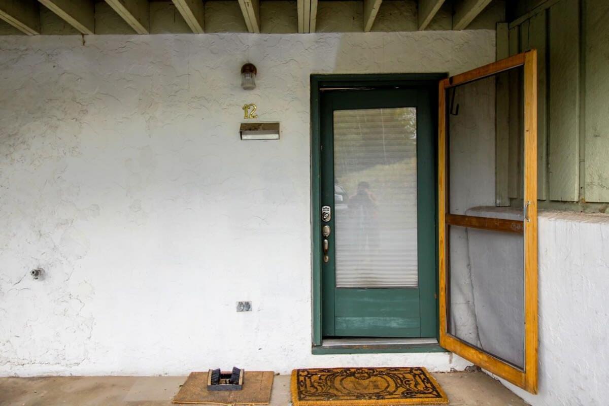 Relaxing 2 Bedroom Steps From Ferienhaus *